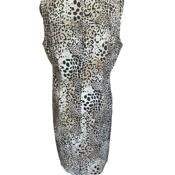 Chico’s (Additions) Sleeveless Animal Print Zipper Dress.  Size 1 - Picture 5 of 10